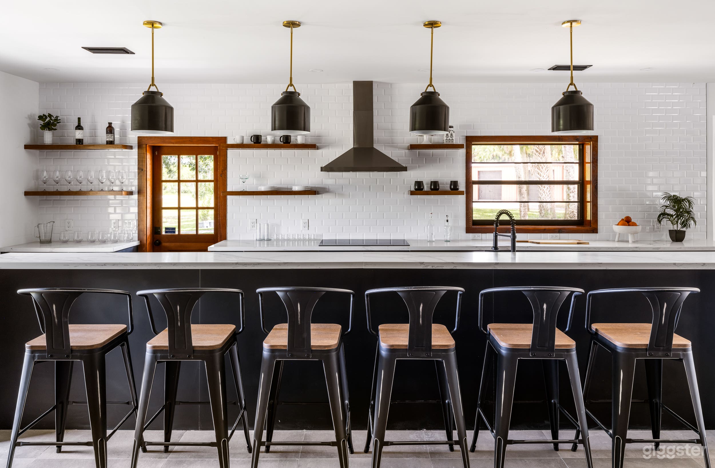  Enchanting Ranch Home with Fruit Forest and Lake Photo 3