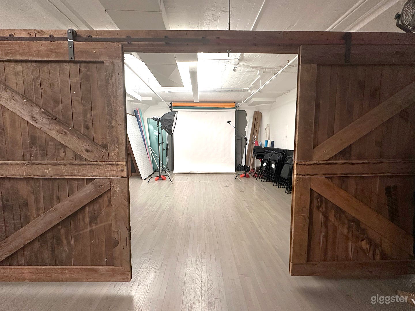 Intimate Photo Studio in Hudson Square Photo 1