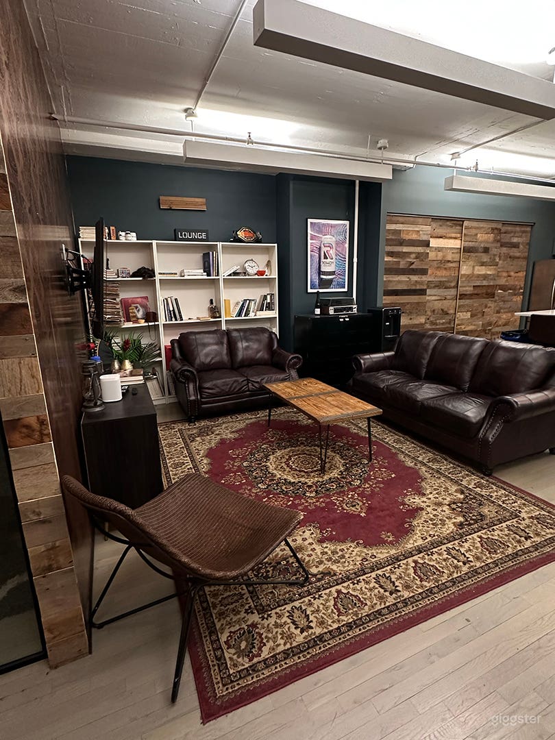 Intimate Photo Studio in Hudson Square Photo 3