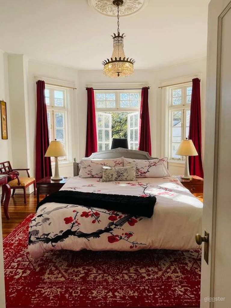  4800 Square Foot Mansion on 1.1 Acres! 