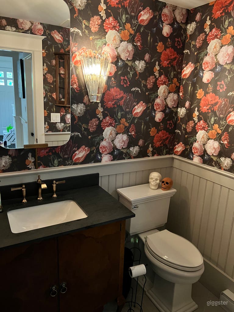  Powder room main house  