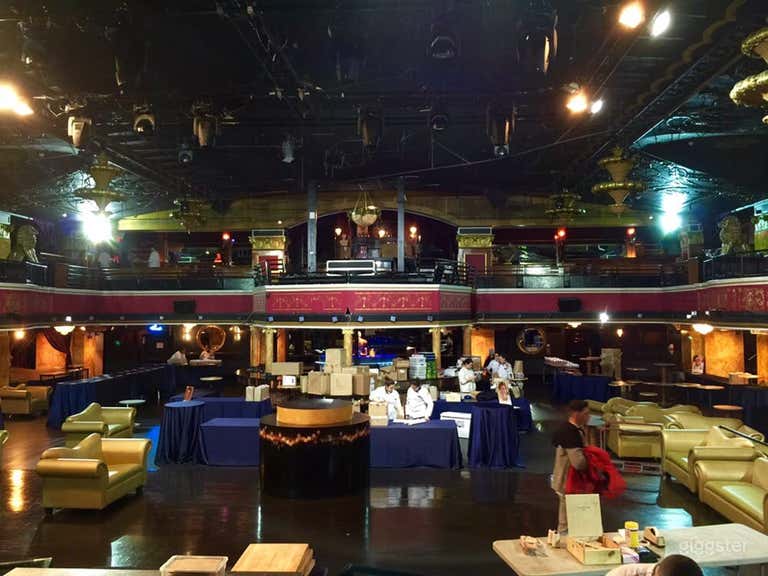  Classy Contemporary NightClub's Upstairs Balcony in Boston 