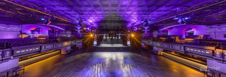  Classy Contemporary NightClub's Upstairs Balcony in Boston 