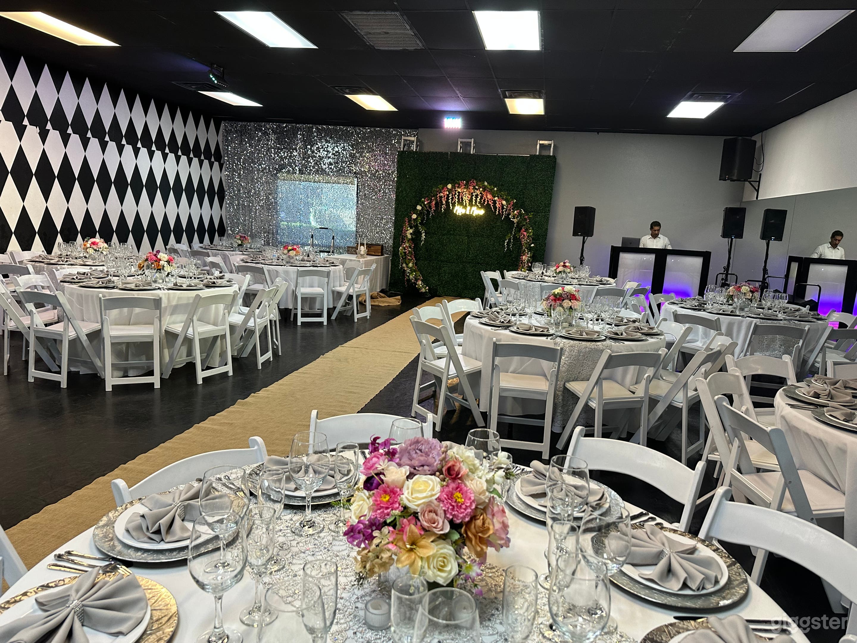 Full Venue | Lobby, Rose Room &amp; Harlequin Room Photo 4