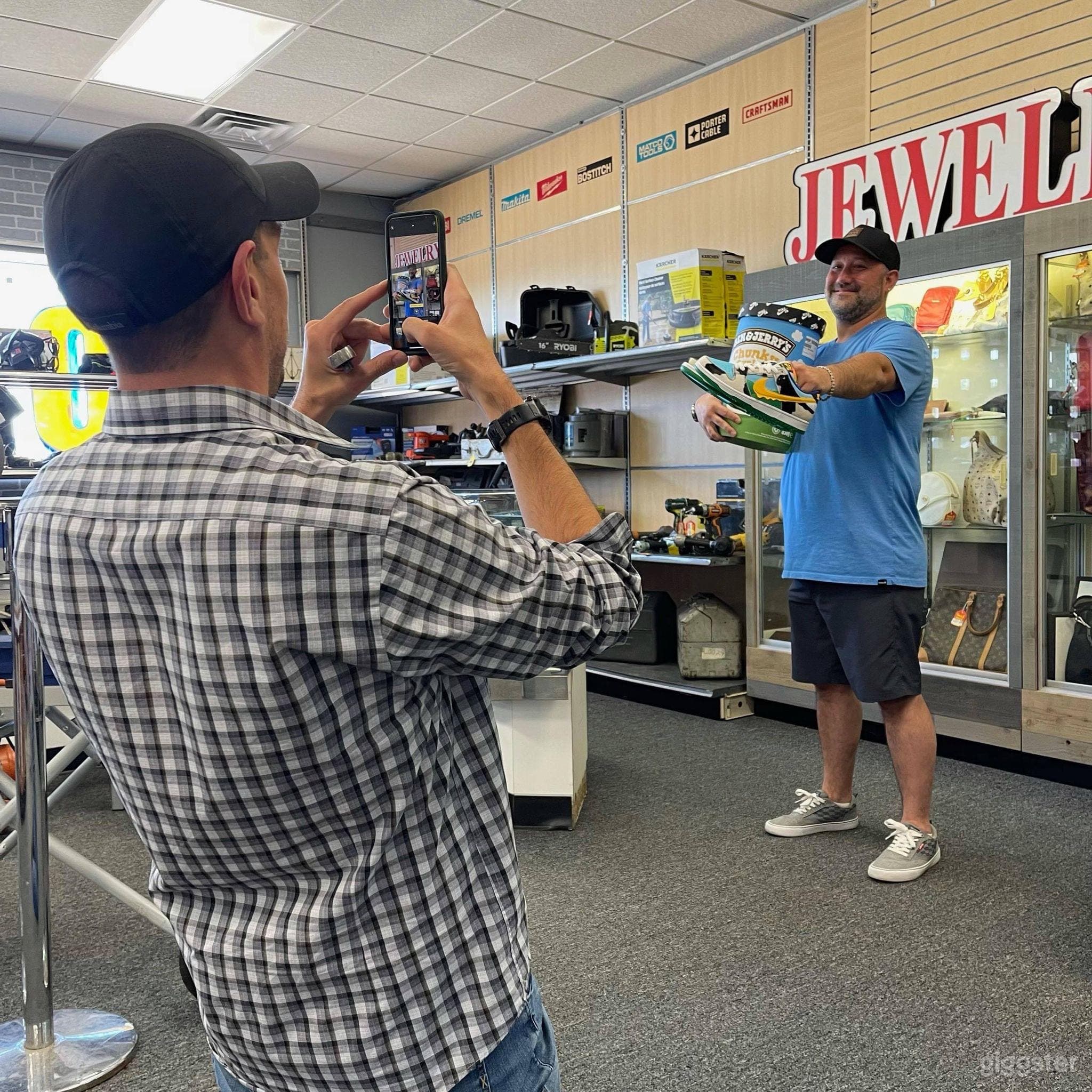 Luxury Pawn &amp; Jewelry Store Garden City, MI Photo 3