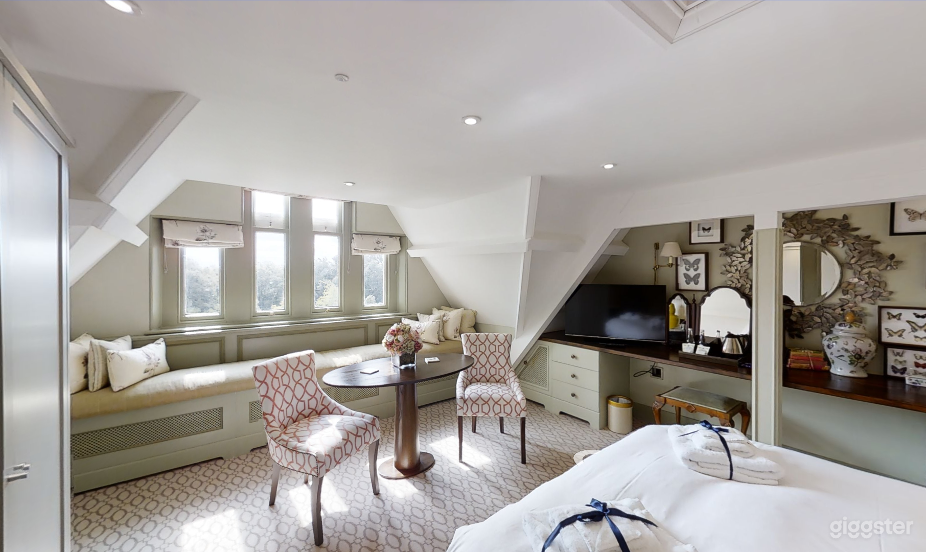 Merlin Room  Photo 1