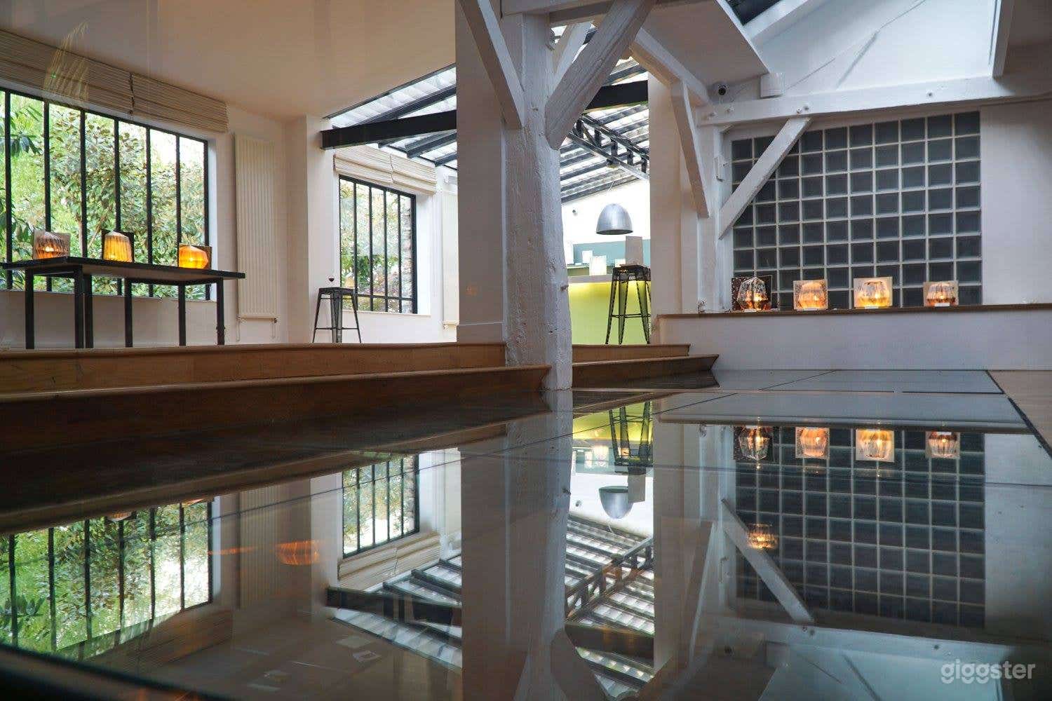 Contemporary Studio in Paris Photo 1