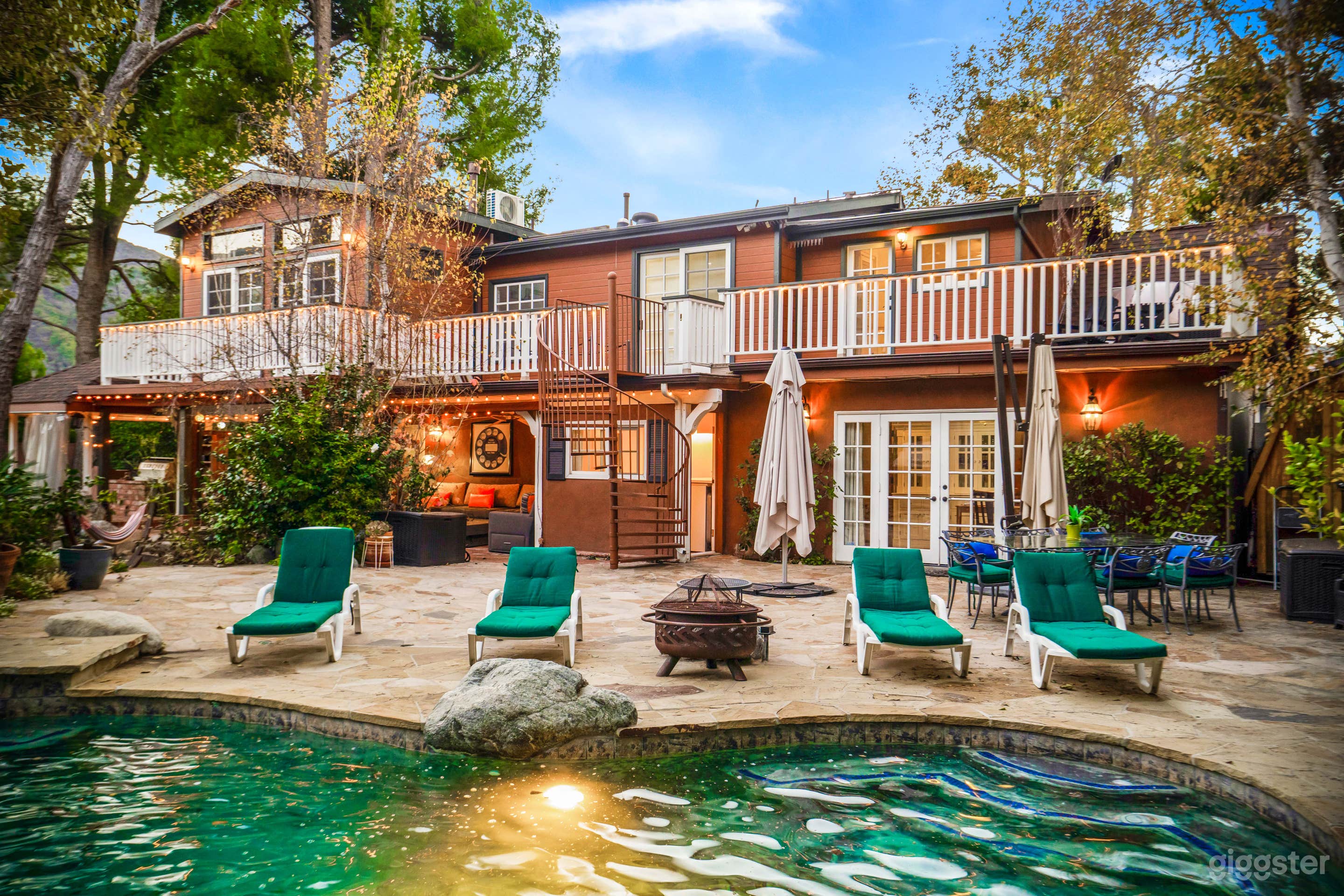 Luxury Malibu Cottage, Heated Pool, Sauna, Gym Photo 1