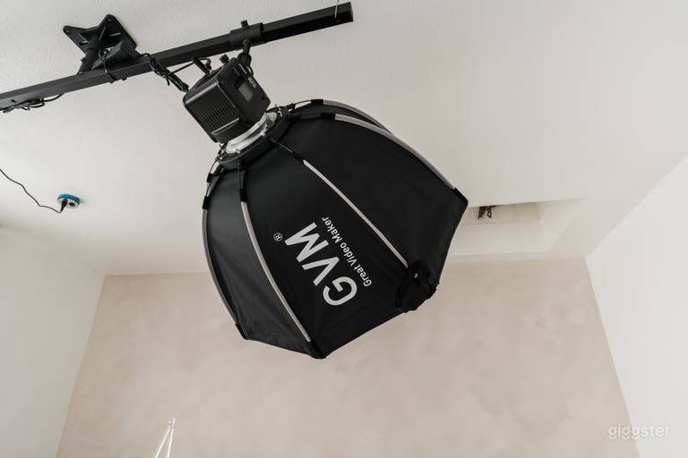  Dreamy Natural Studio for Photo & Video Content 