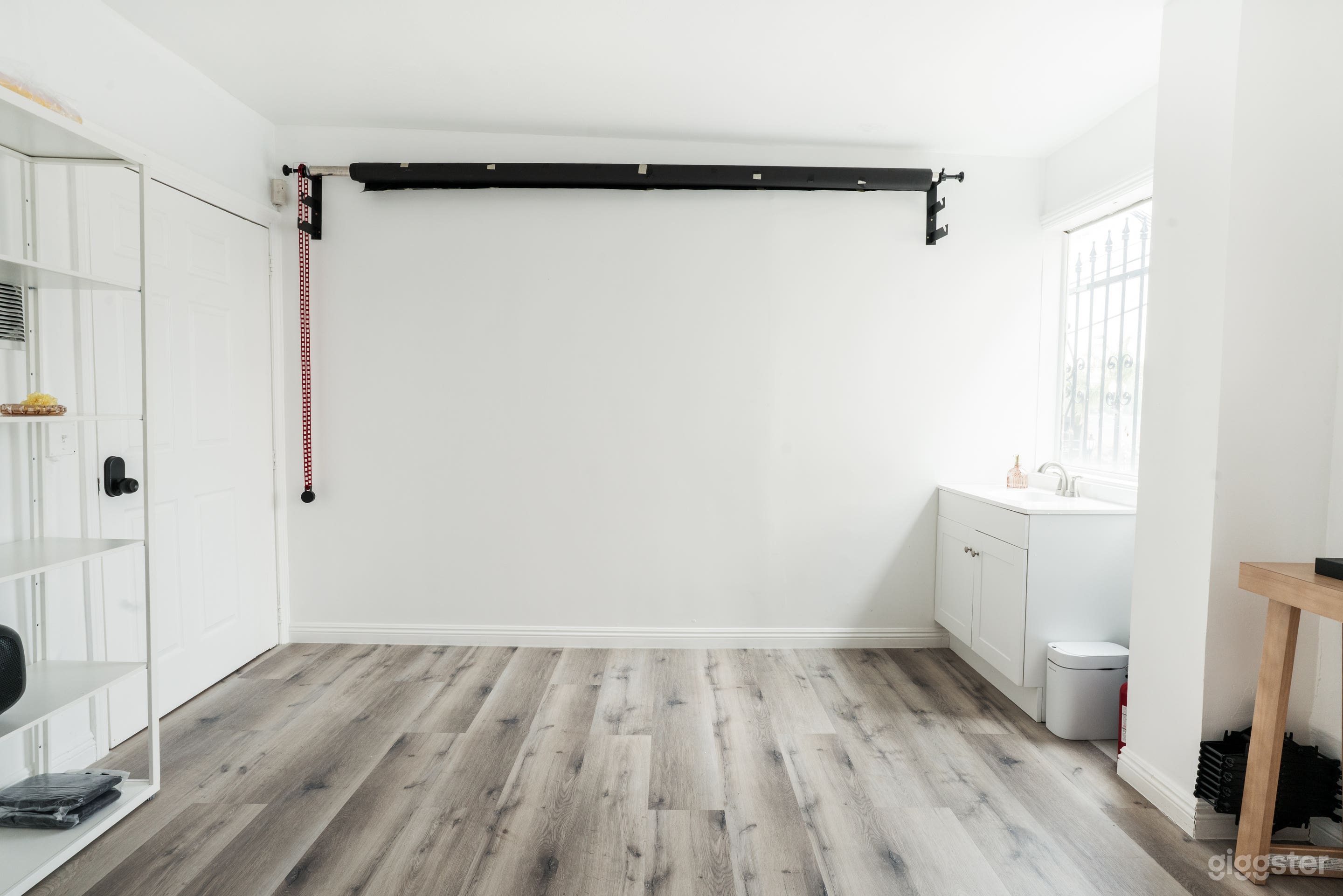 Dreamy Natural Studio for Photo & Video Content Photo 4