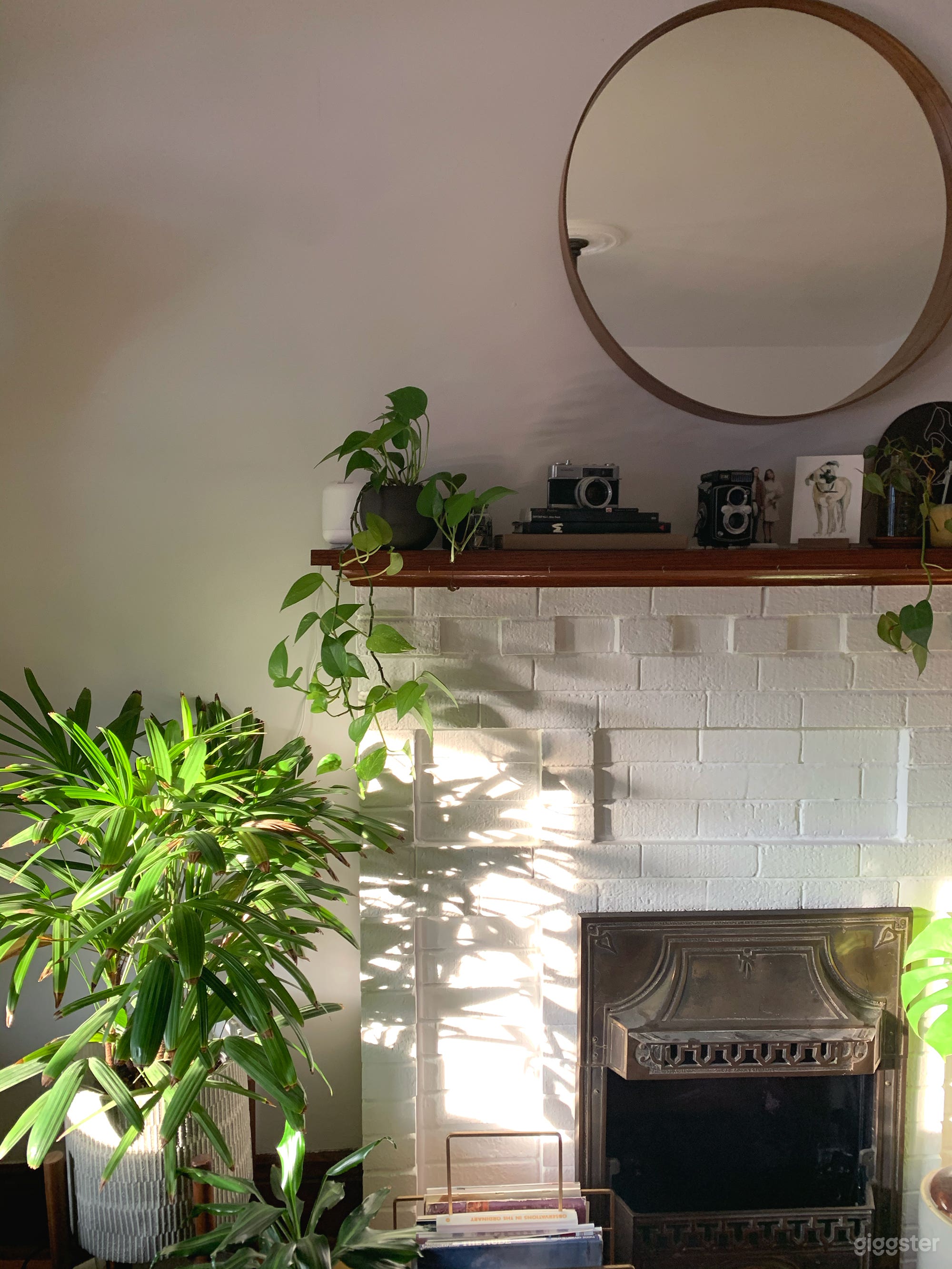 Mid Century Modern Victorian Home Studio Photo 3