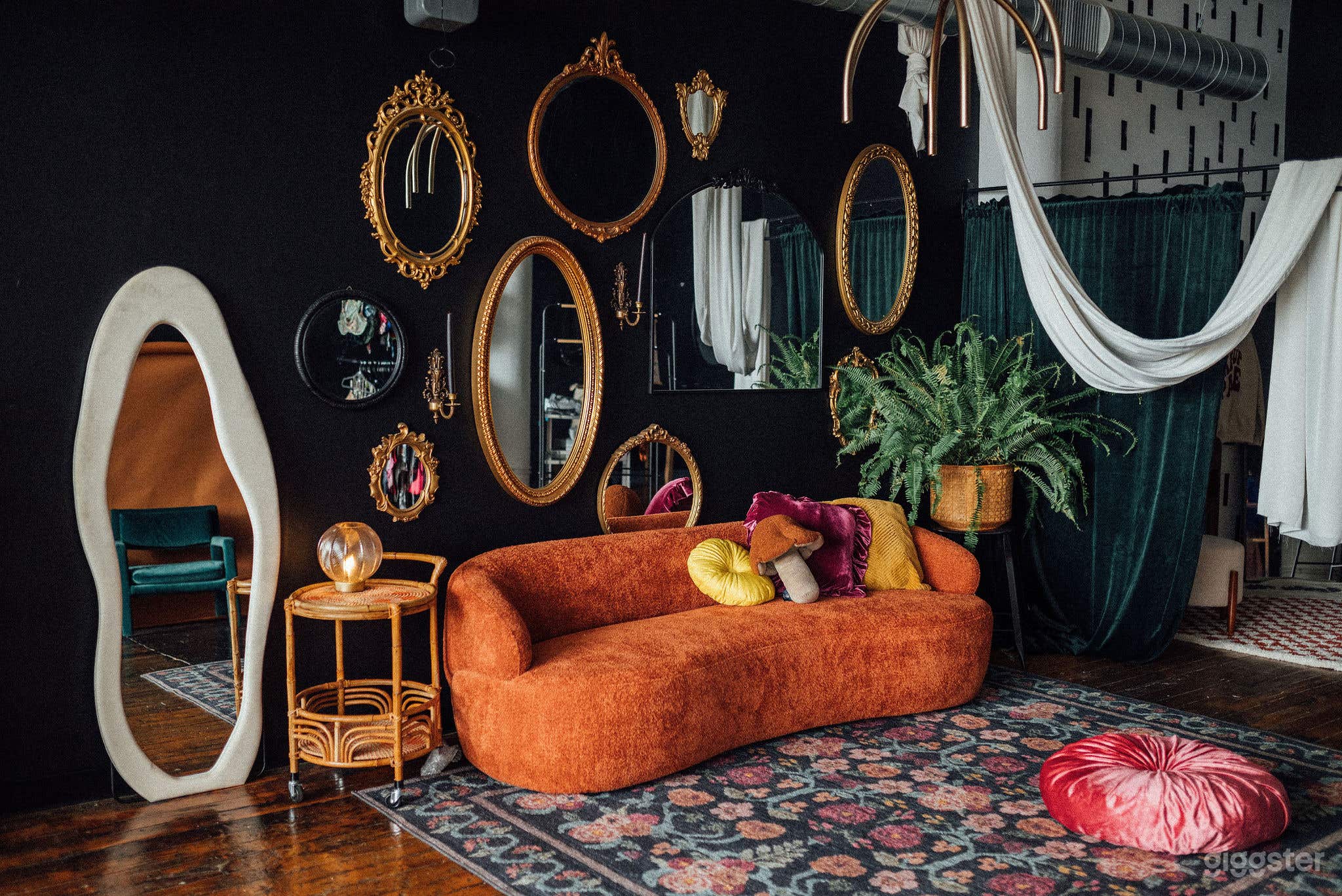 Moody Philadelphia Sun Lit Studio Photo 4