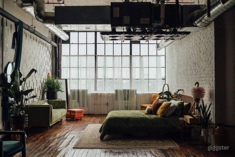  Moody Philadelphia Sun Lit Studio 