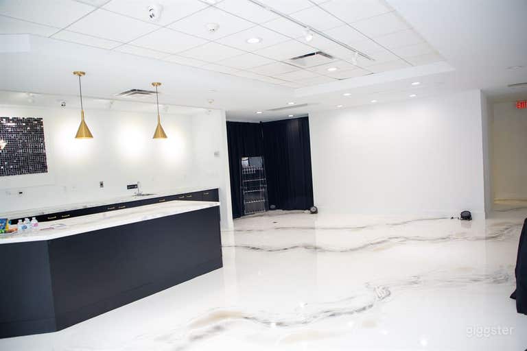  Elegant Venue Inside of a Historic Area-Navy Yard 