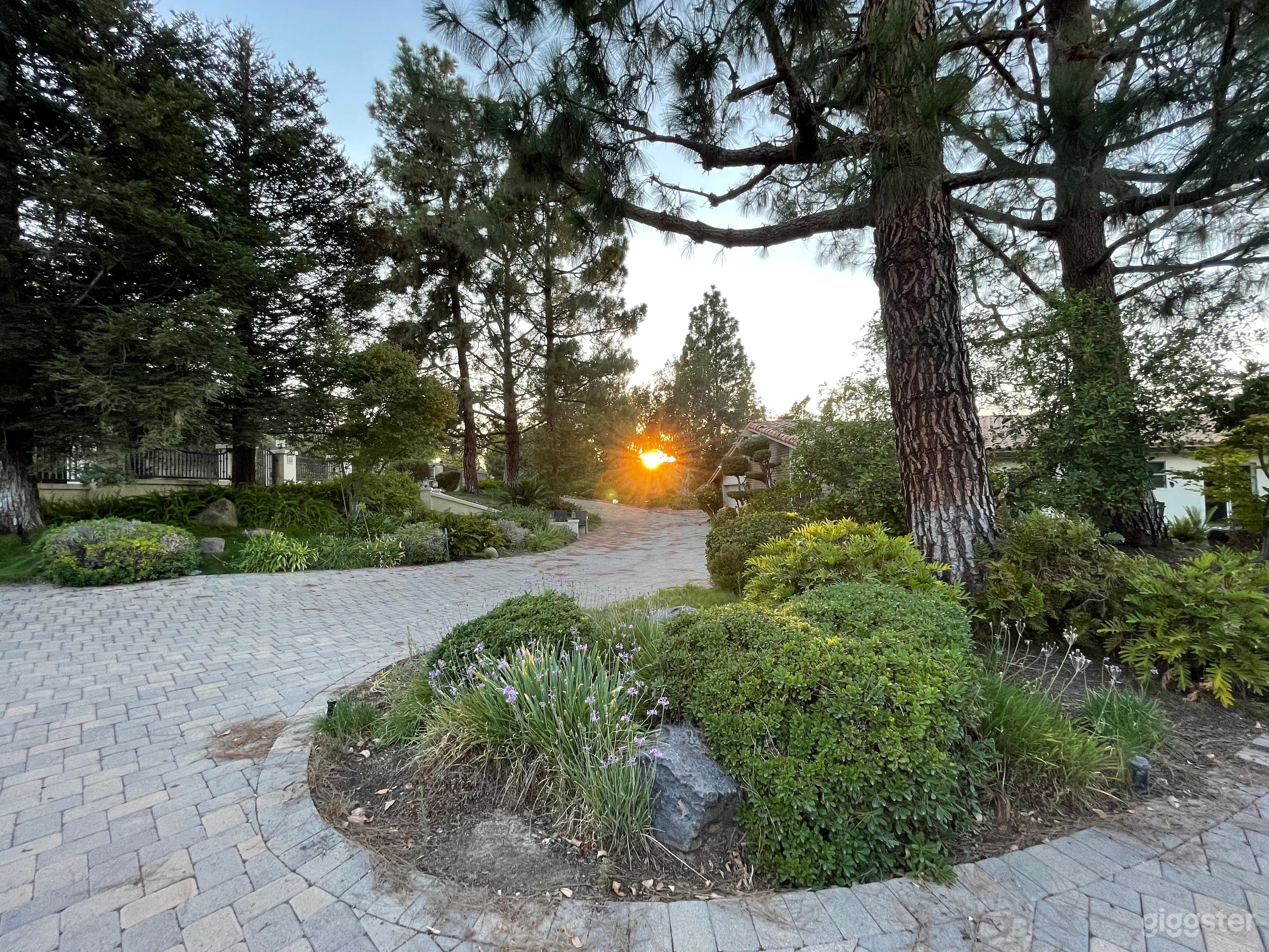 5 acre Spanish Ranch Photo 2