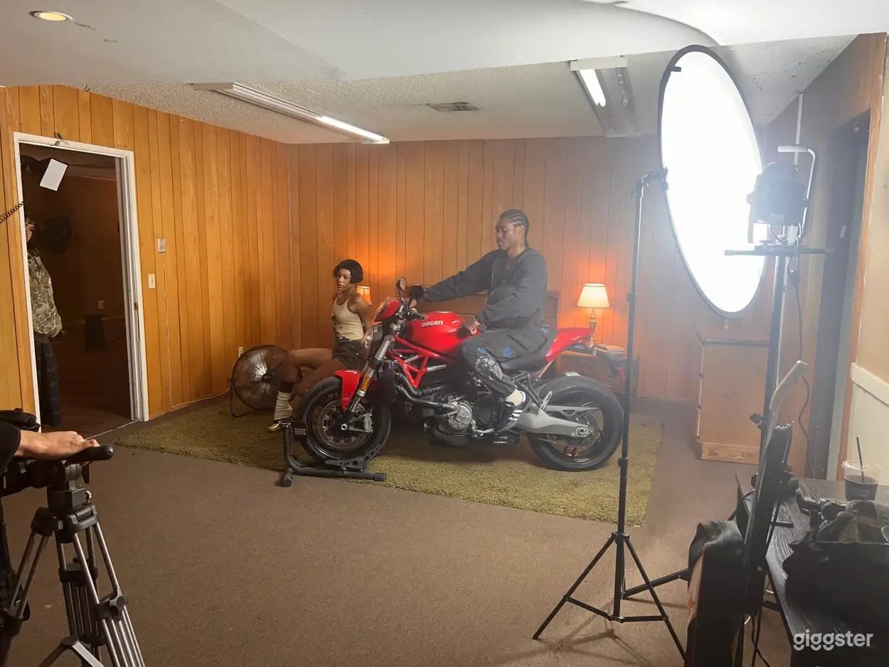 2020 DUCATI MONSTER 821 NAKED SPORTS motorcycle Photo 4