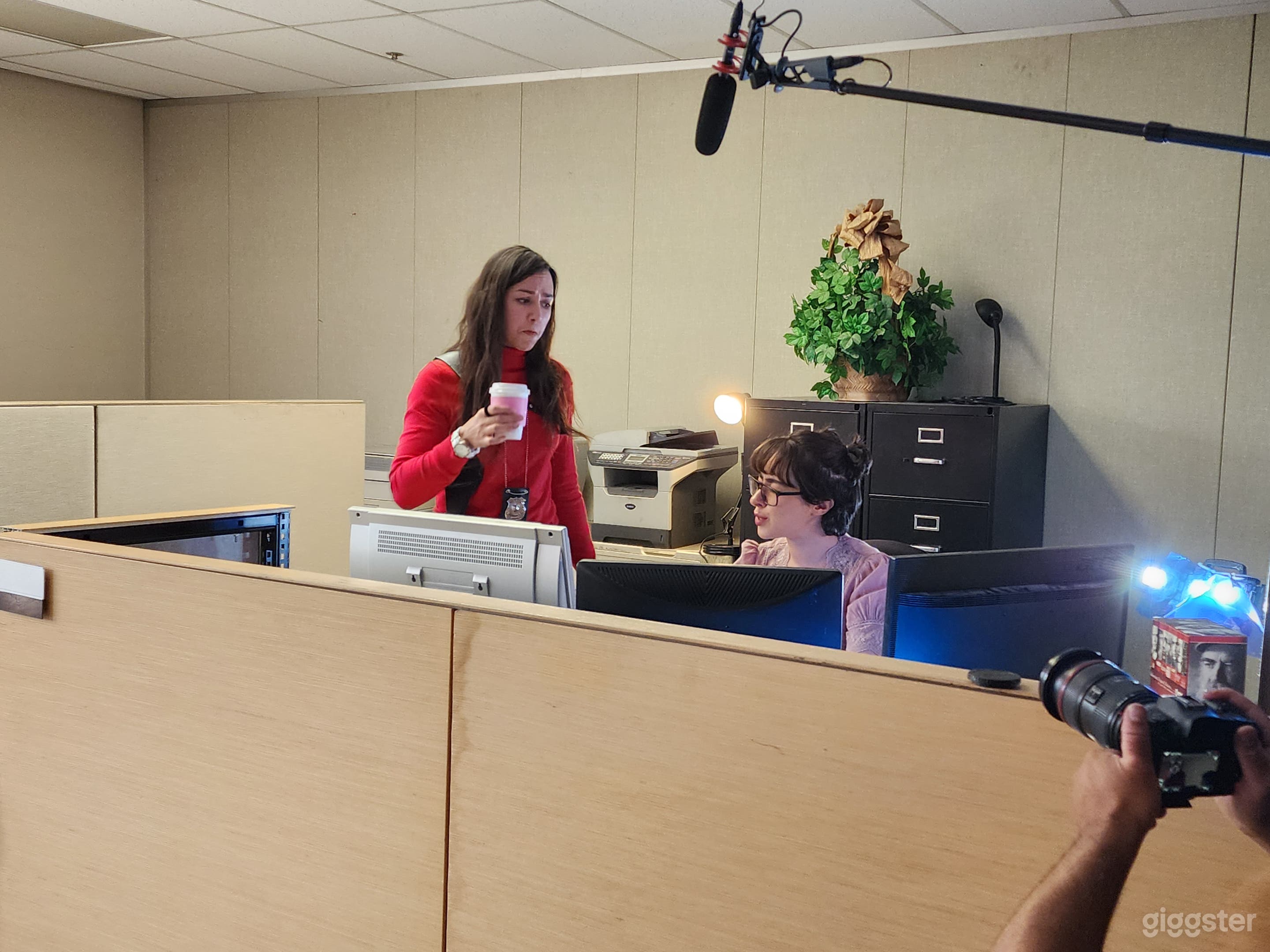 Office cubicles with lots of props  Photo 4