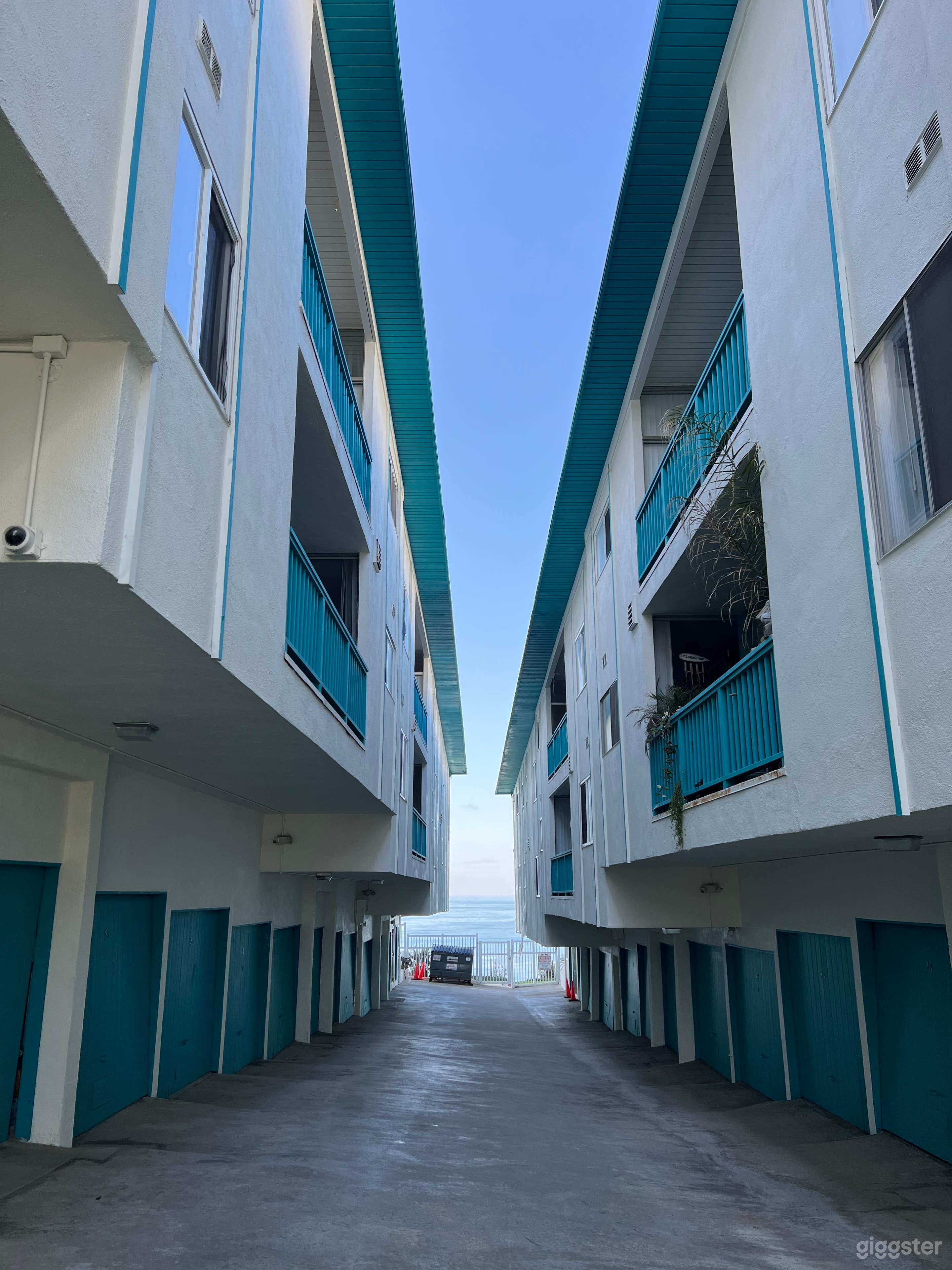 Cozy Apartment/Condo Unit in Redondo Beach Photo 3