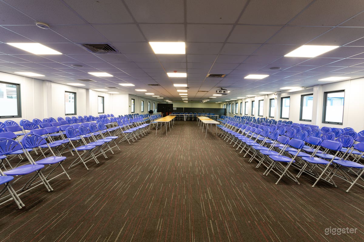 Exam Hall - Tottenham  Photo 4