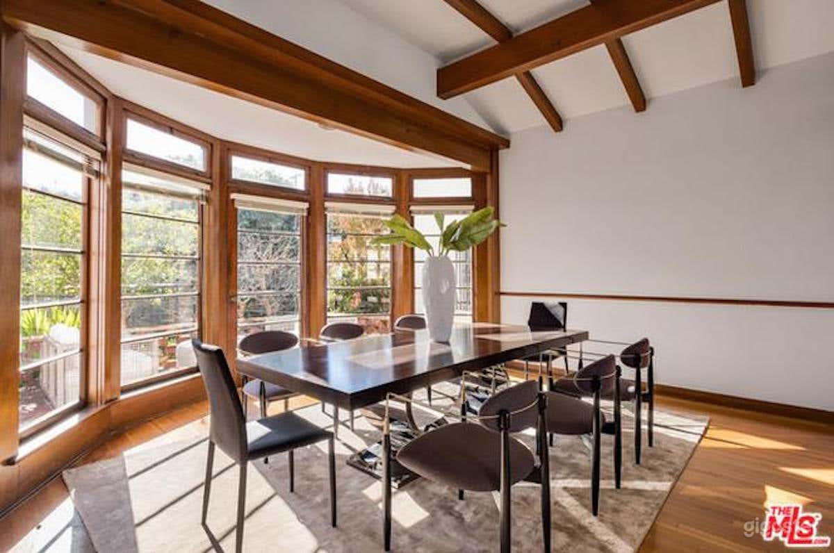 This is staging furniture with professional photography. See below to view our actual current furniture. 