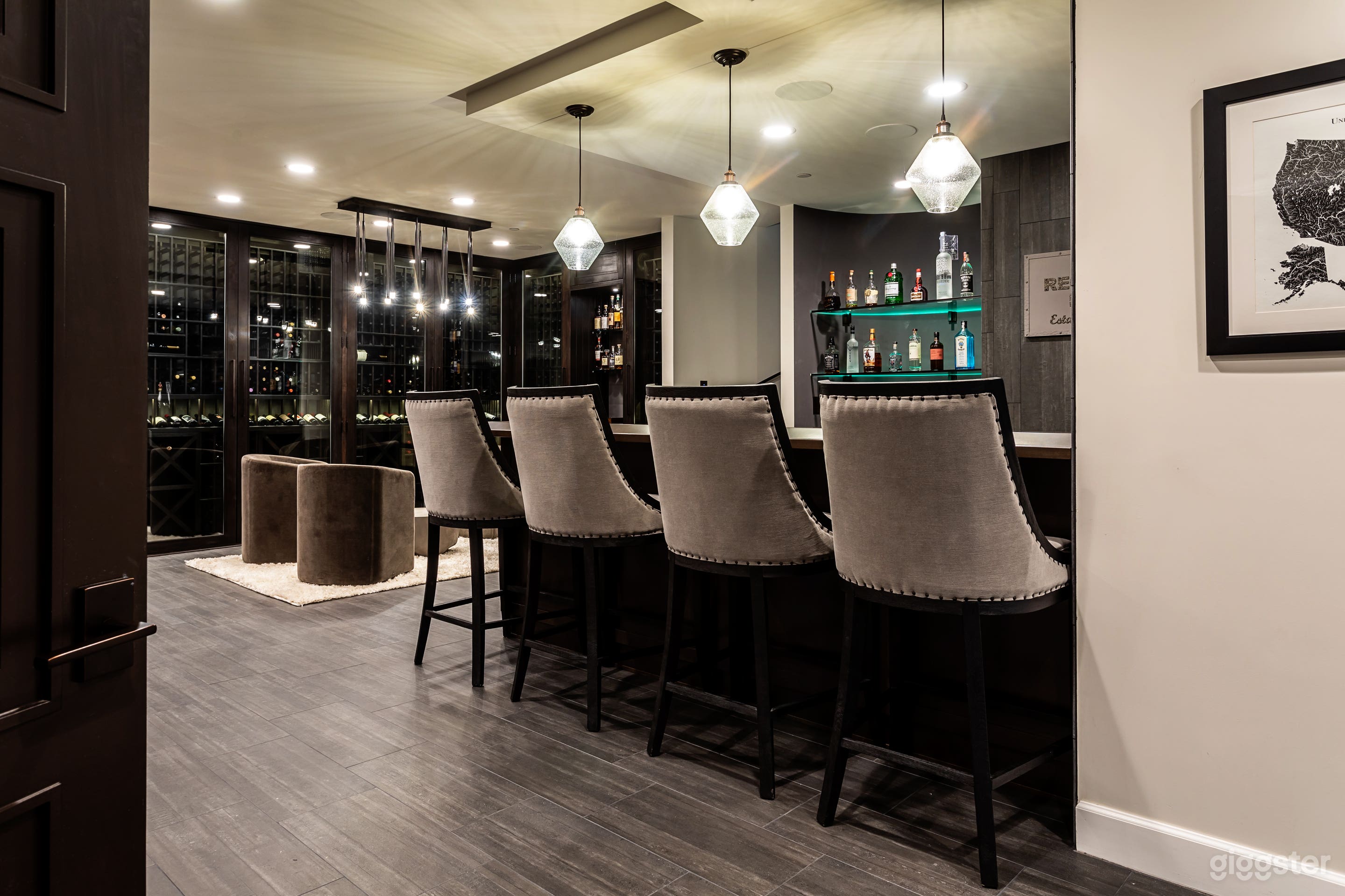 Wine cellar/bar basement 