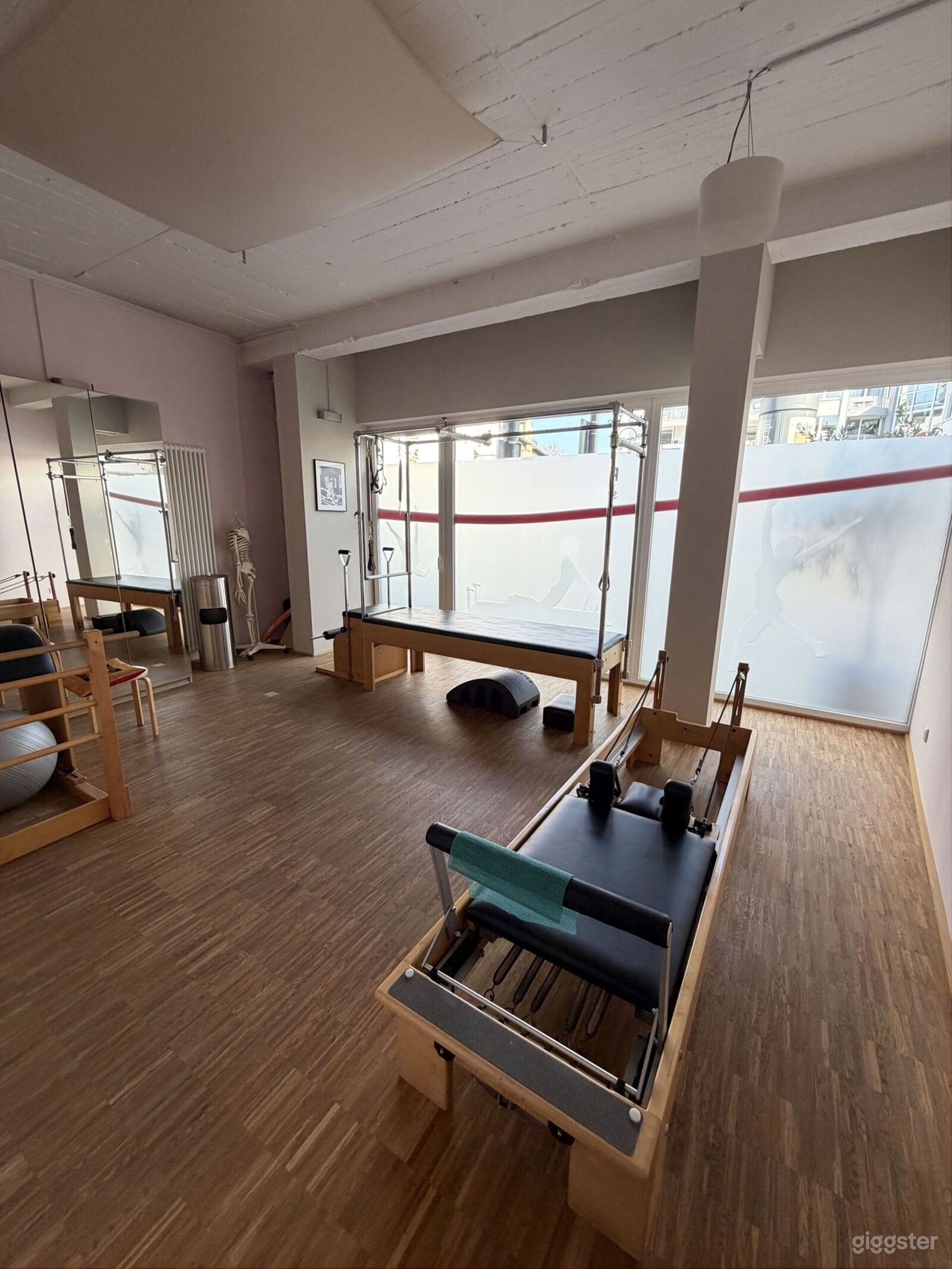 Gemütlicher Studio-Raum für Pilates Einzelstunden Foto 3