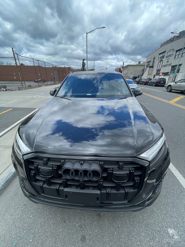  Audi Q7 elegante con techo solar panorámico – Perfecto para 