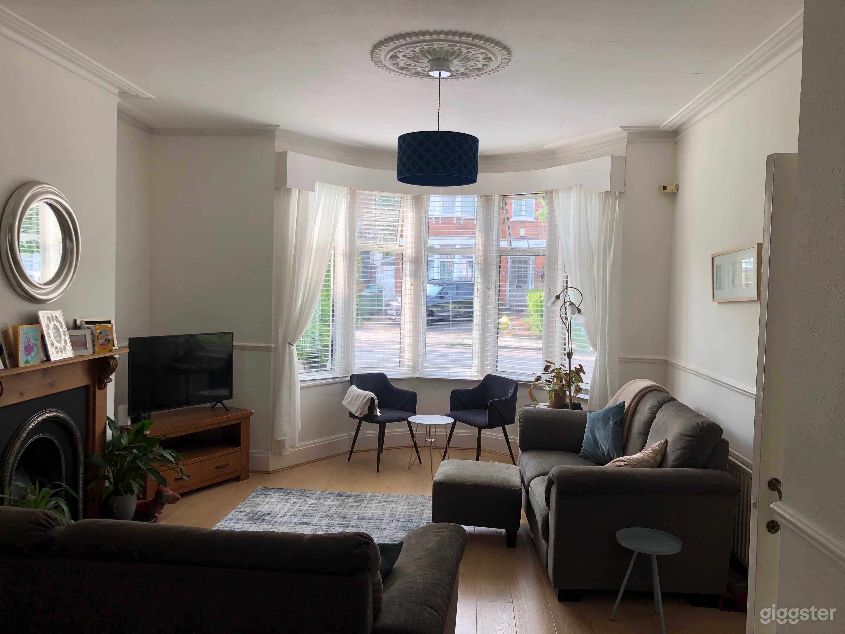 Victorian family home Photo 2