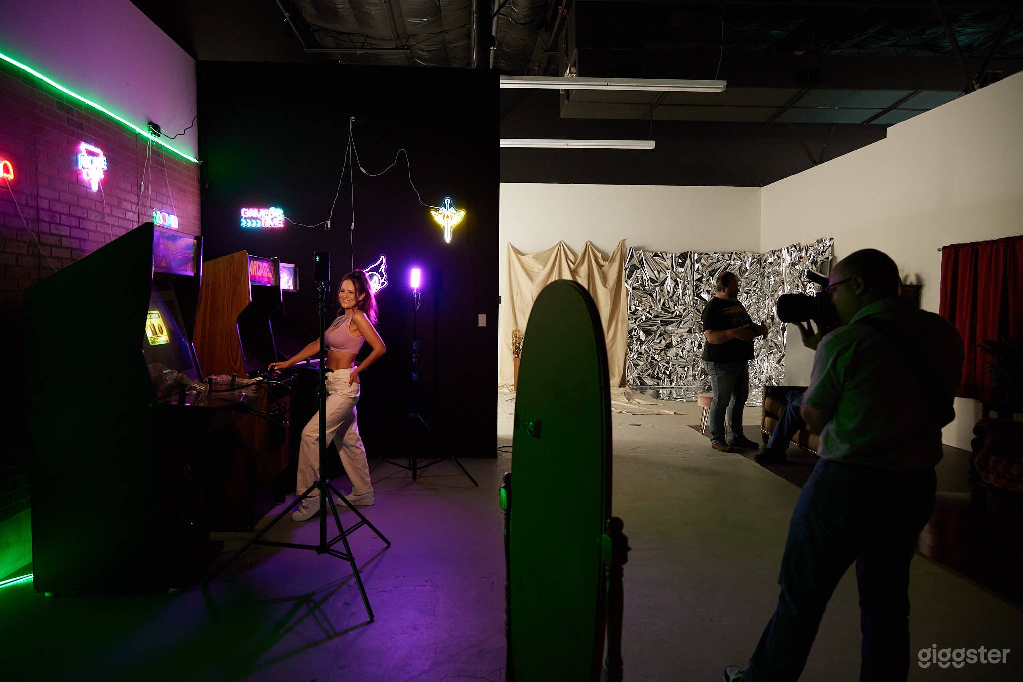 Multi-Themed Studio in North Houston - AVS 2 Photo 1