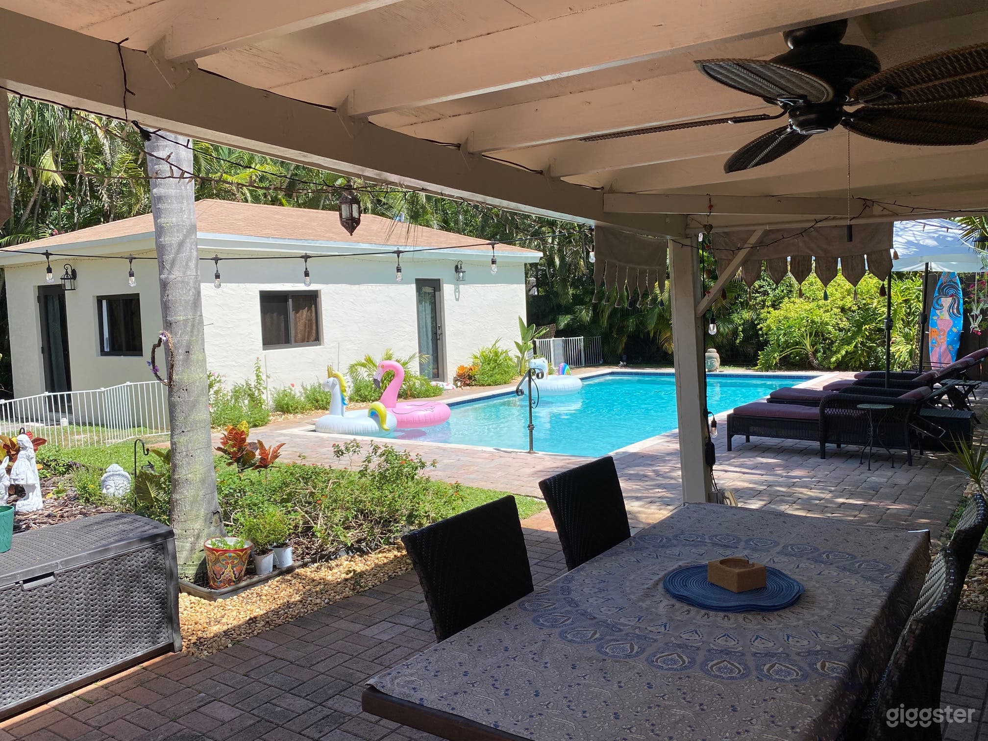 Filming ONLY Location, HUGE Heated Pool and Boho Garden Photo 4