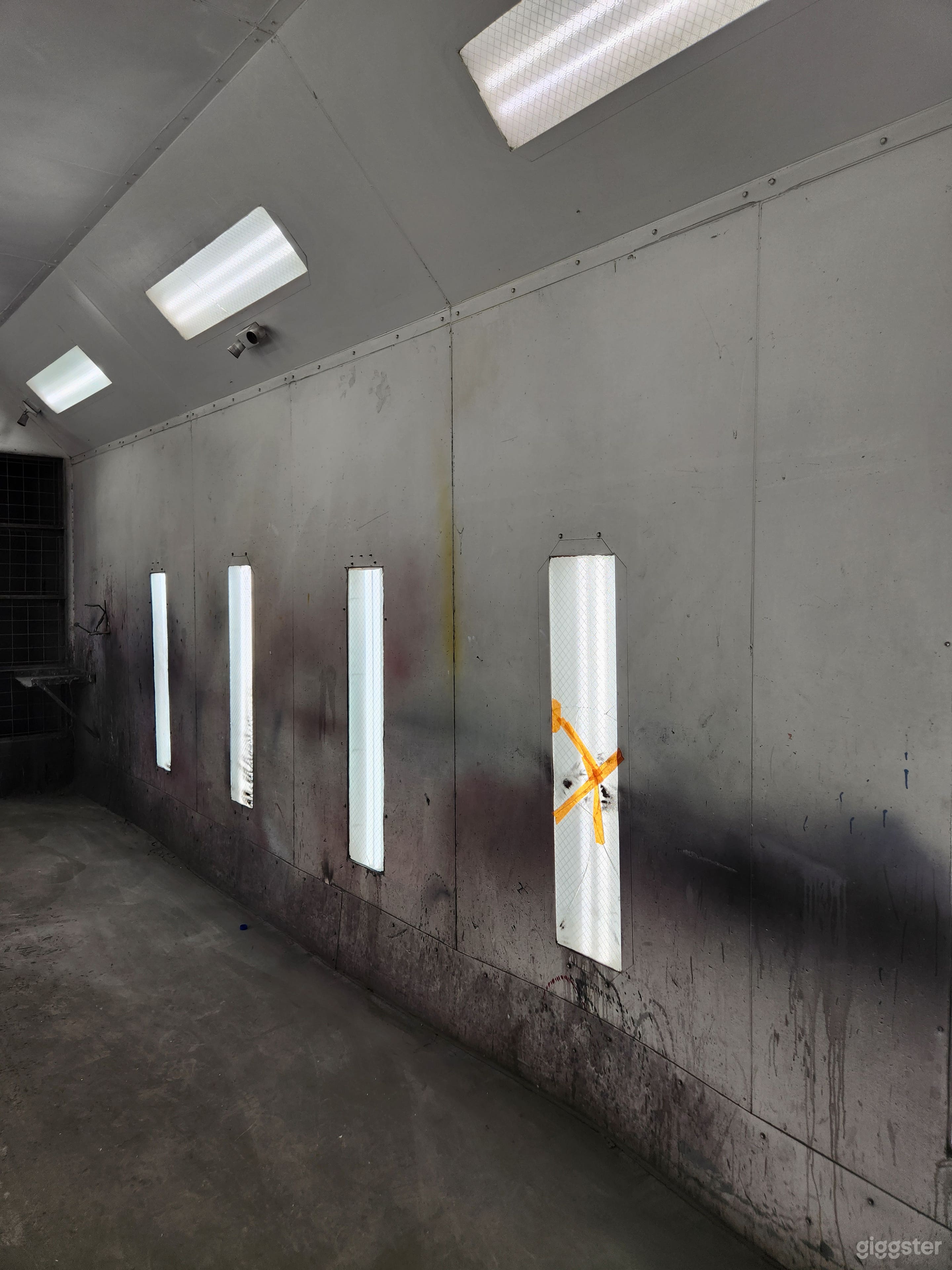 GT WAREHOUSE Photo 3