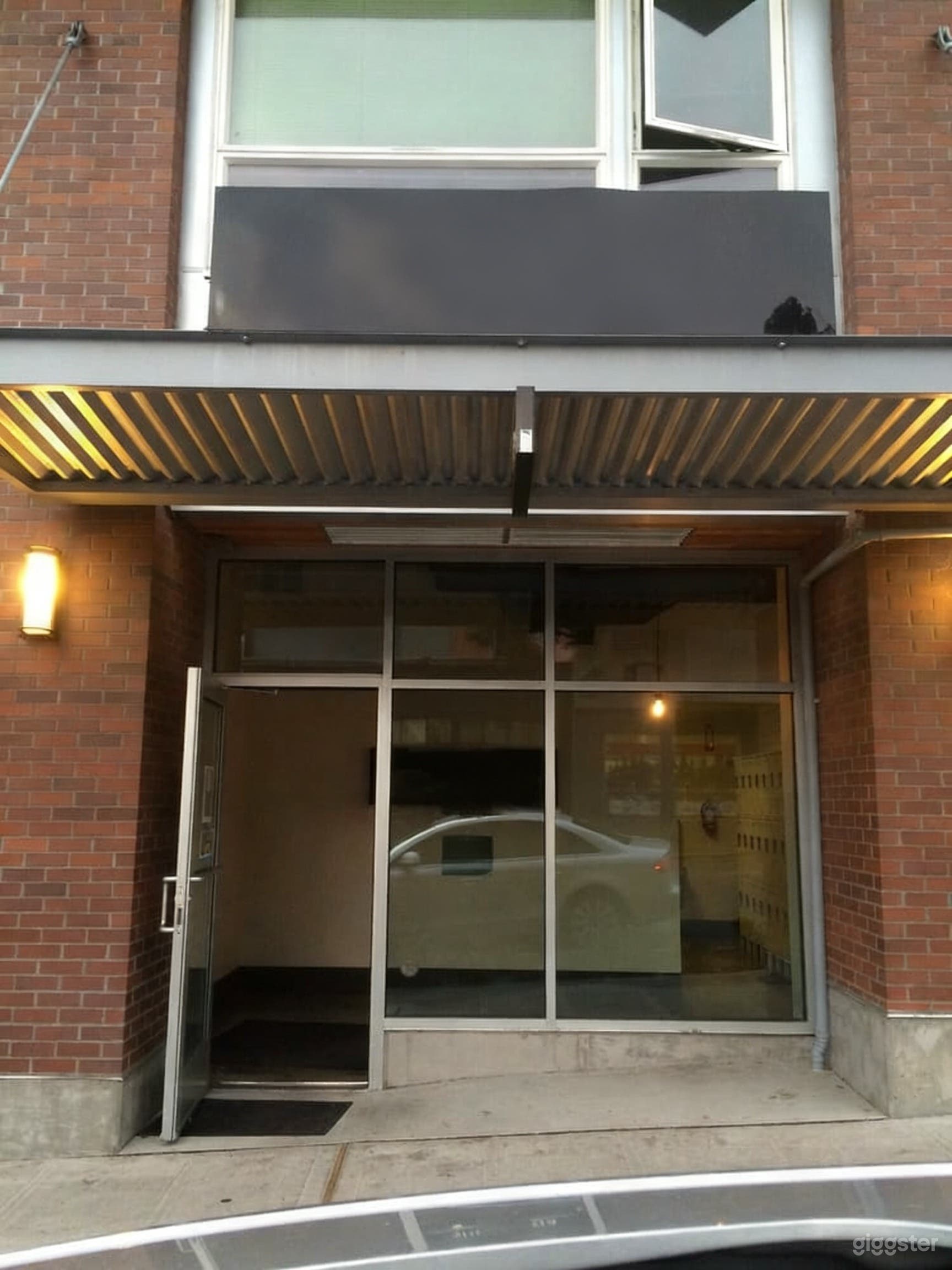 Yoga Studio for Rent in Seattle Photo 3