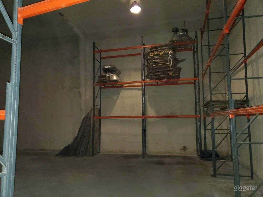 4000 SF of Storage or Cold Storage (Freezing) Photo 3