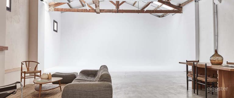  Warm and Designer Space 