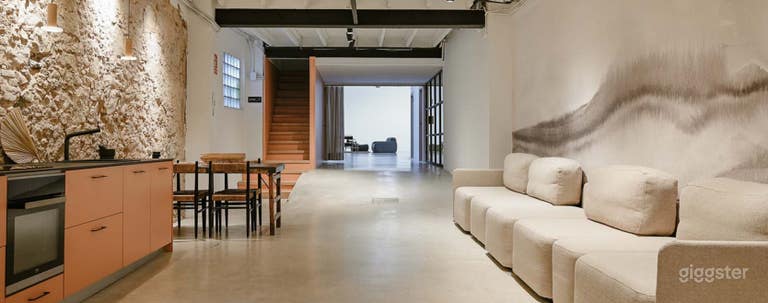  Warm and Designer Space 