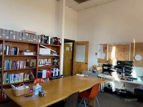 Well-Kept Kitchen Photo 2
