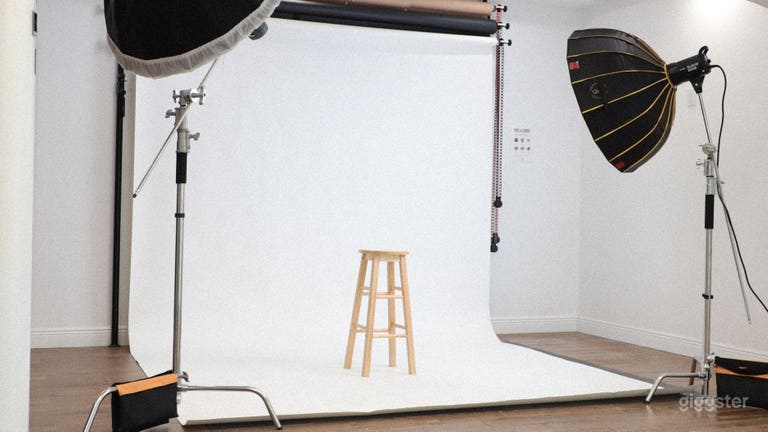  Multipurpose Photo Studio w/ Cyc Wall and Lighting Equipment 
