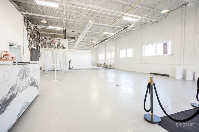  Distinctive Fashion Studio & Event Space 