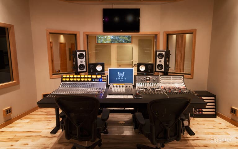  Flawless Recording And Production Studio 