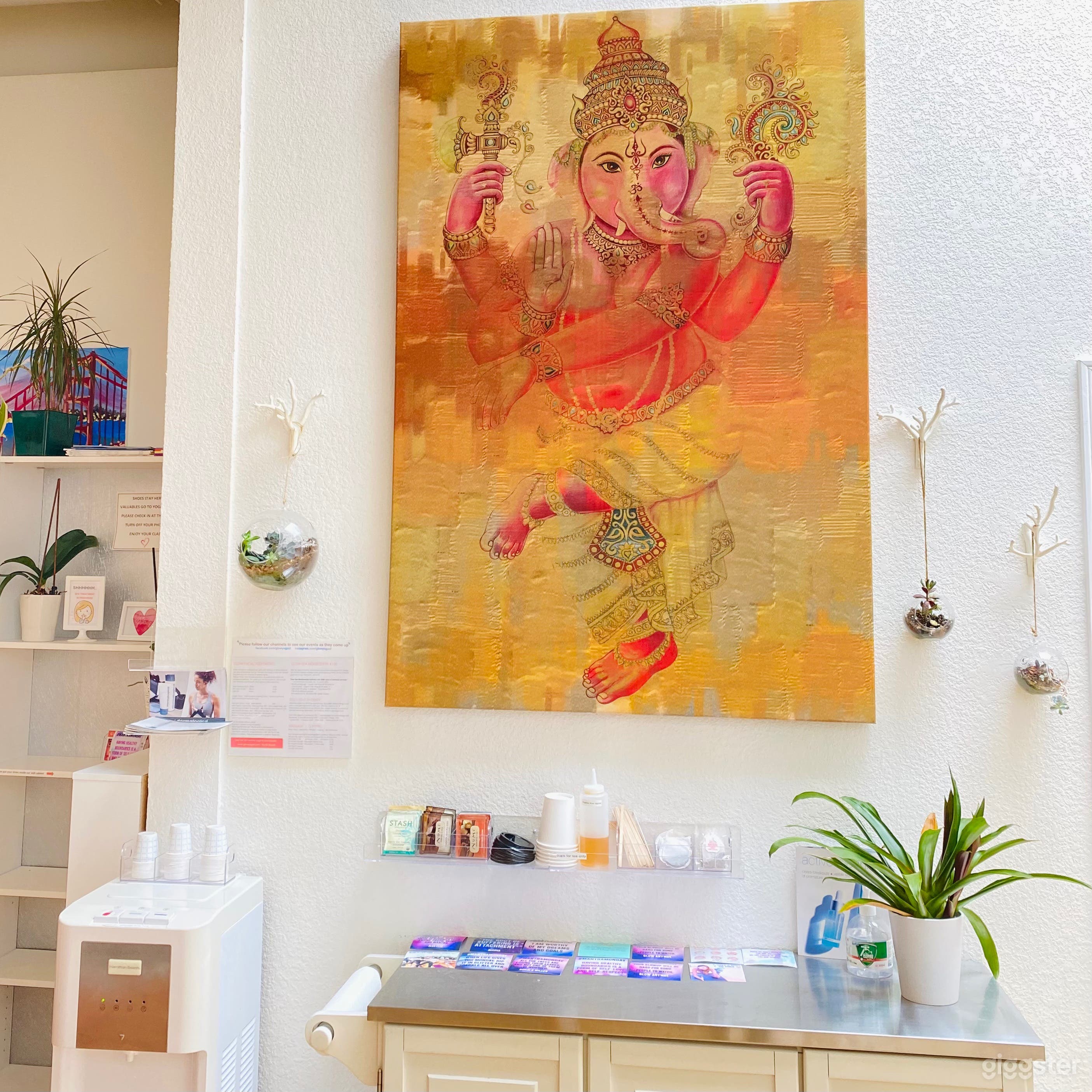 Glow Yoga &amp; Wellness Photo 2