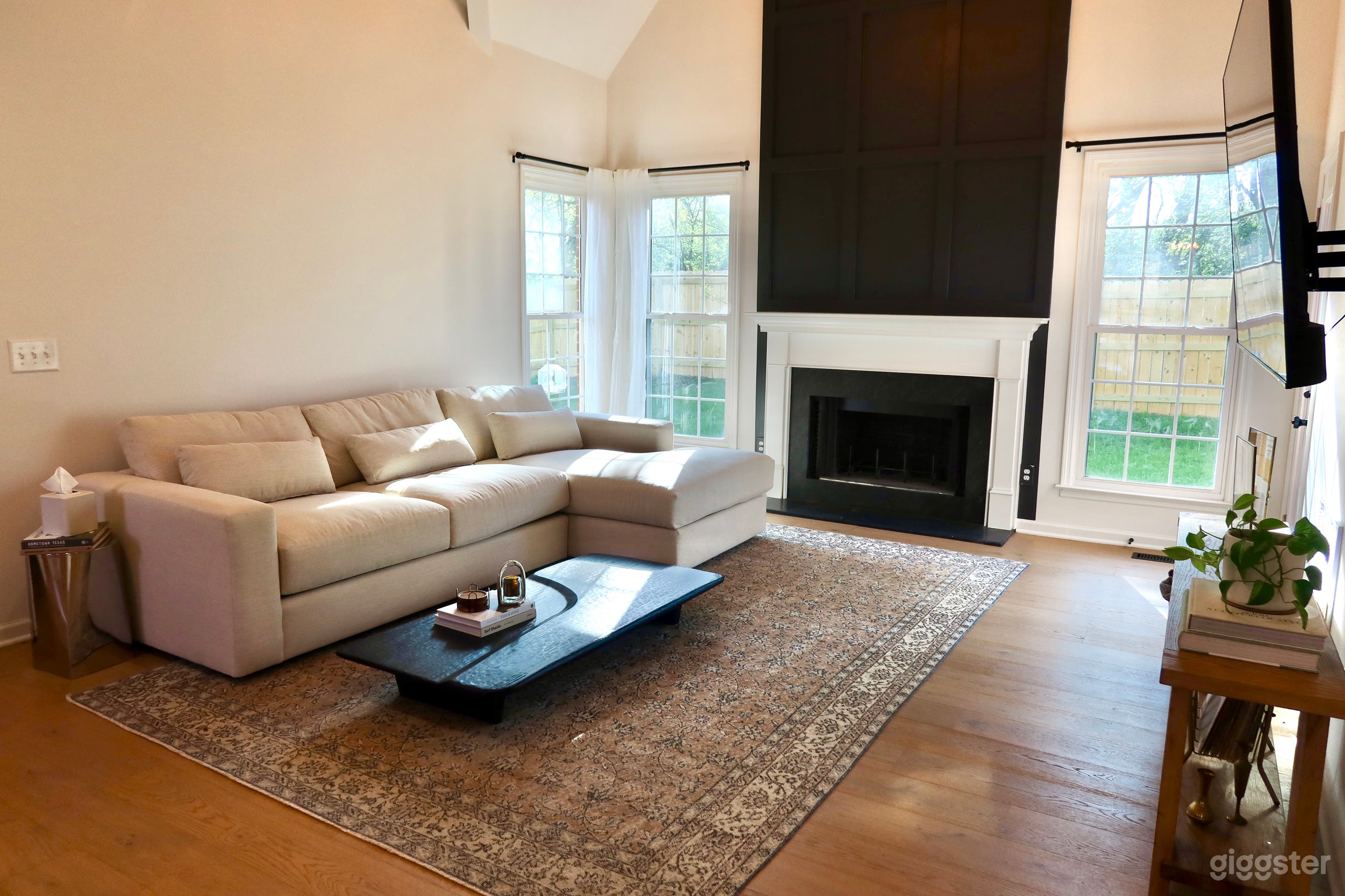 Renovated Bellevue Home with Modern Finishes & Natural Light Photo 3