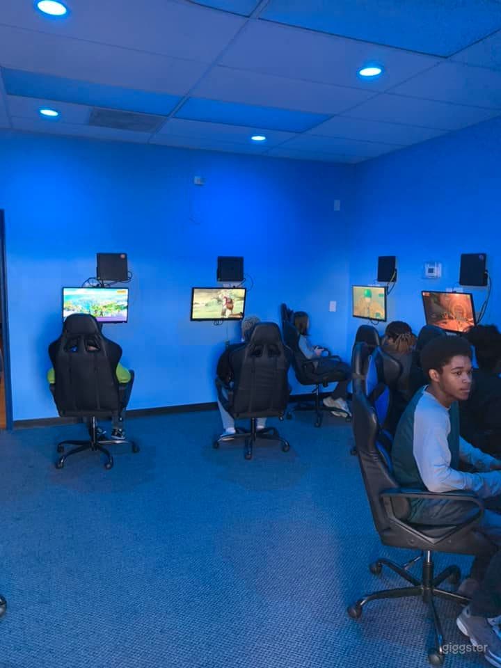  Video Arcade Center w/ Neon Lights 