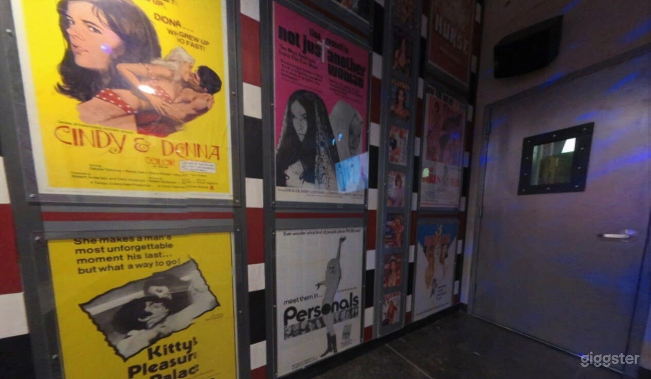 THE SLUTEVER ROOM Photo 3