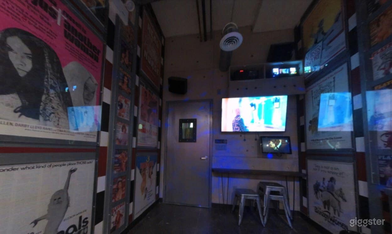 THE SLUTEVER ROOM Photo 4