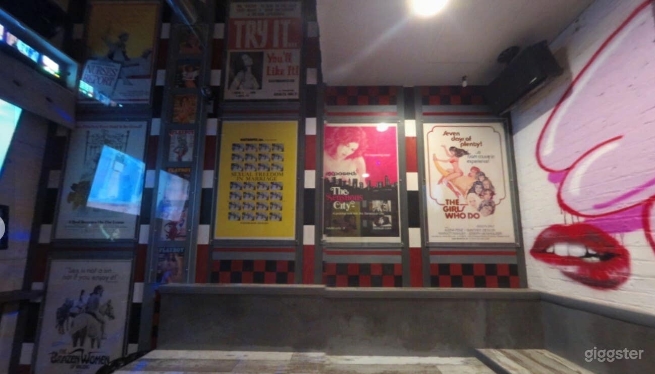 THE SLUTEVER ROOM Photo 1