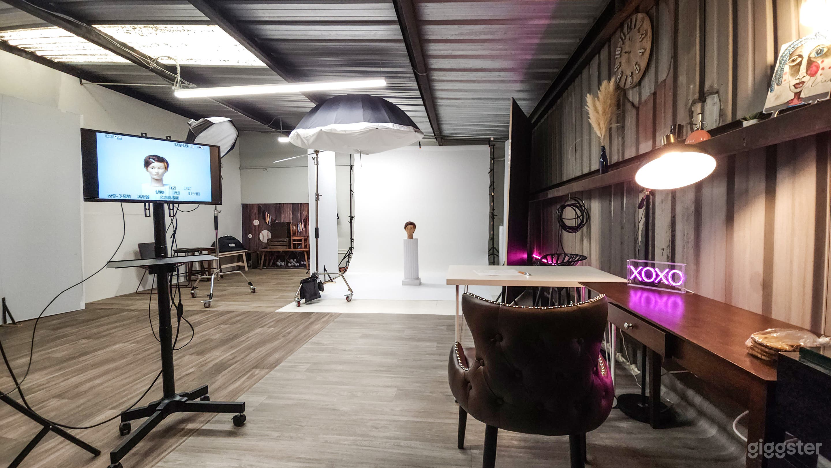 10x20 white backdrop