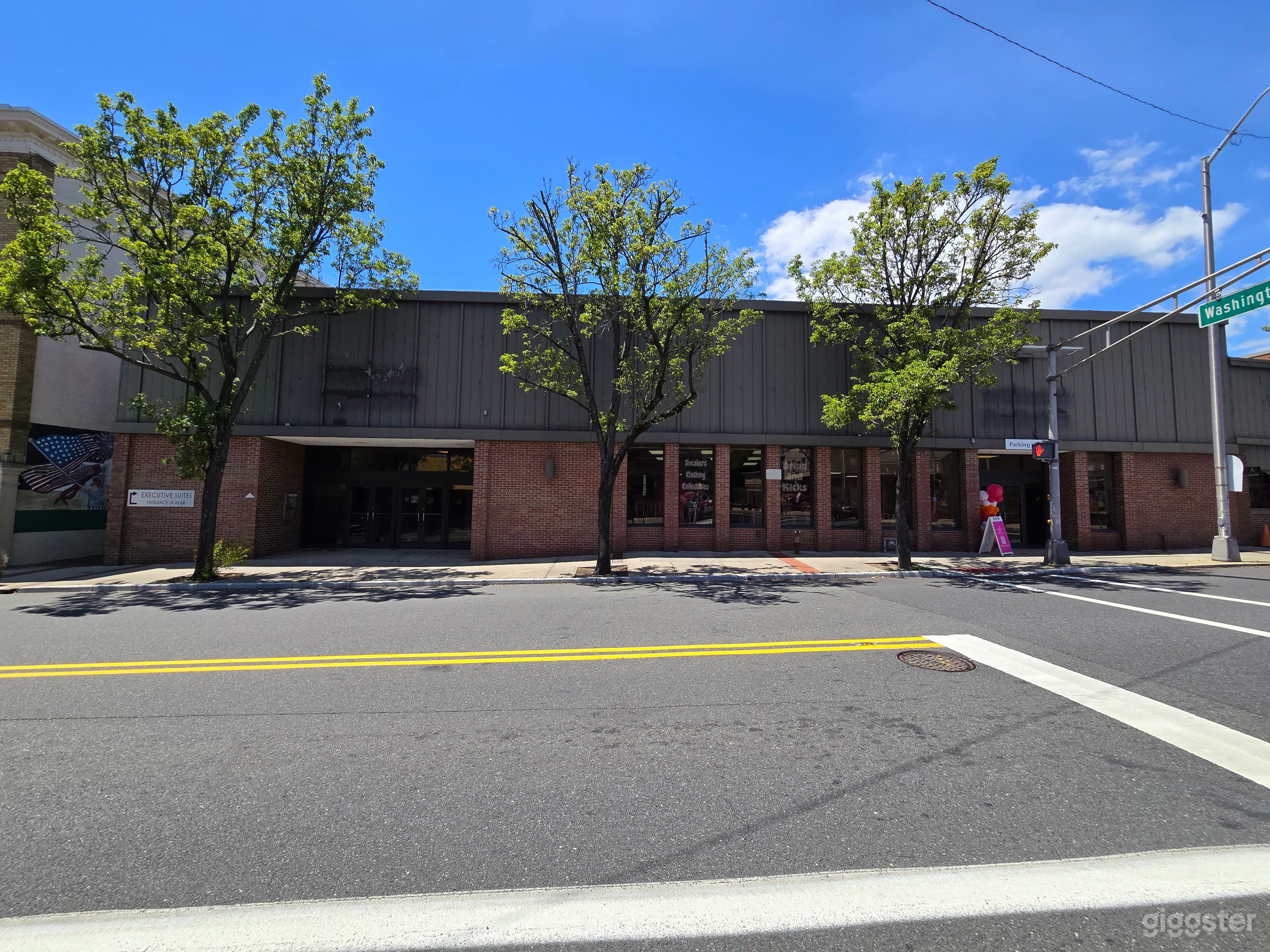 Exclusive Former Bank Location Photo 2