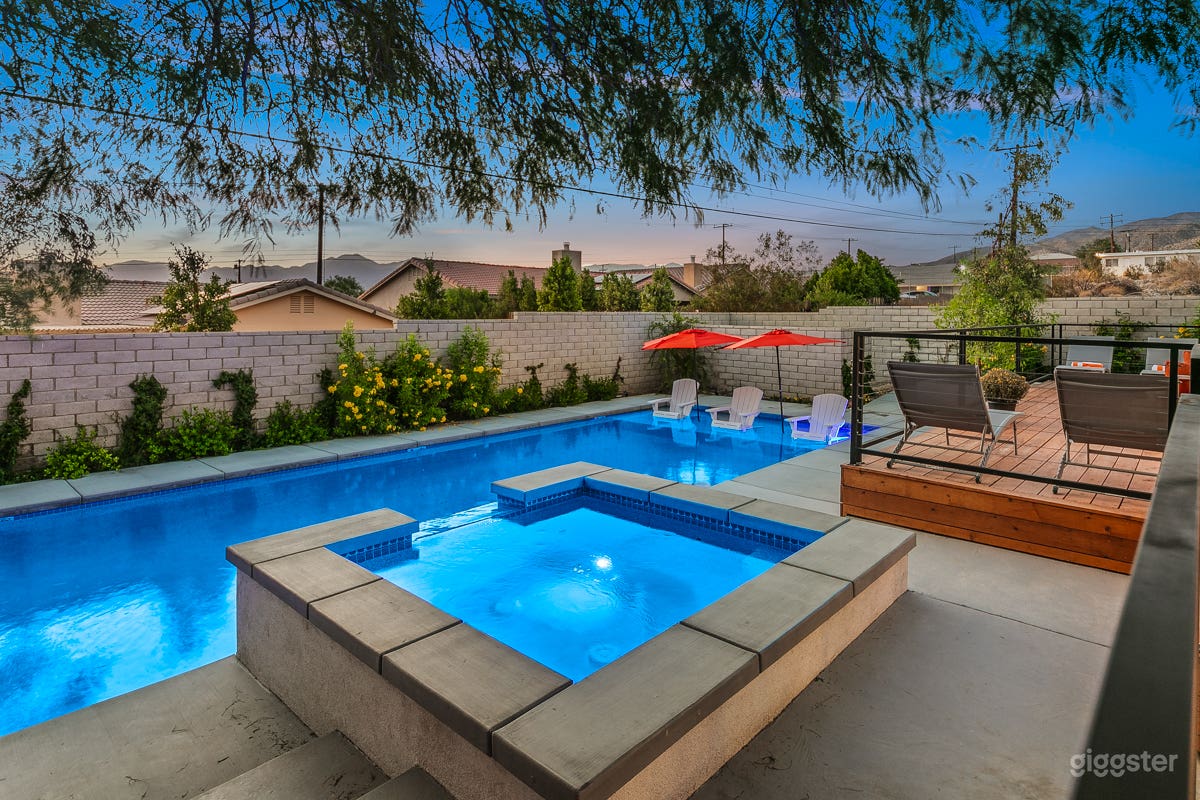 Modern Desert Home with Natural Hot Spring Pool Photo 4