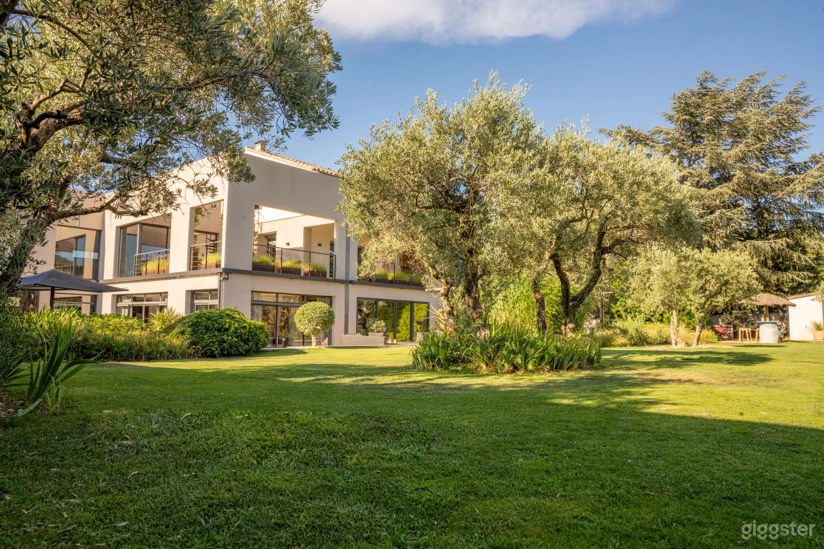 Magnífica casa familiar cerca del centro y de las Alpilles Foto 1