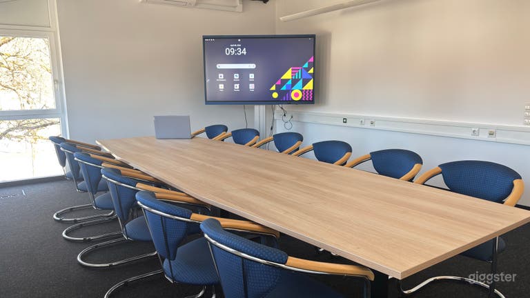  Space for podcasts, meetings, and events 